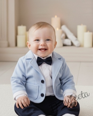 Официален бебешки костюм за момче от 4 части - сако в светлосиньо, риза в бяло, панталон и папийонка в тъмносиньо