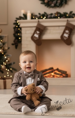 Бебешки костюм от 4 части за момче-сако в кафяво, боди-риза в бяло и панталон в кафяво и папийонка