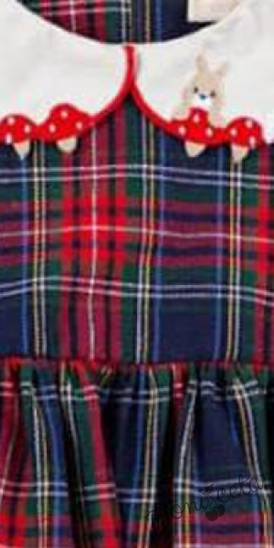 Бебешка коледна рокля с дълъг ръкав в каре с ефектна яка с гъбки