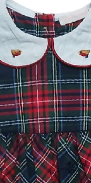 Бебешка коледна рокля с дълъг ръкав в каре с ефектна яка с коледни мотиви