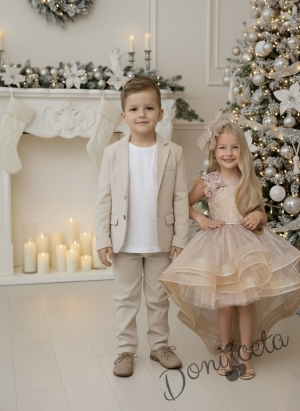 Спортно-елегантен комплект за момче от 3 части-тениска с къс ръкав в бяло със сако в бежово и панталон в бежово Бежина