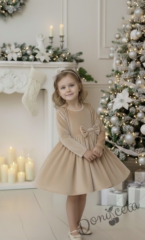 Детска рокля плюш в бежово с панделка Елиса и фиба за коса от колекция Бежина