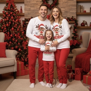 Мъжка коледна пижама в бяло и червено с весело еленче и надпис Весела Коледа