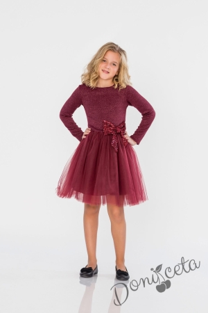 Интересна официална детска рокля в бордо с ефектен плат и панделка