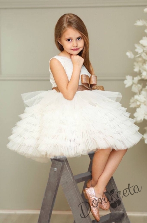 Детска официална рокля в бяло с богат тюл на пластове и златна панделка Кристин