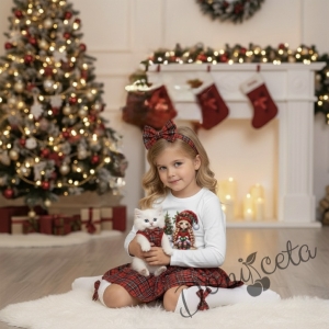 Коледна блуза в бяло с дълъг ръкав с картинка на момиче с коте и елха