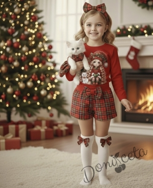 Детски комплект от къси панталони в червено каре и блуза в червено с момиченце и елха