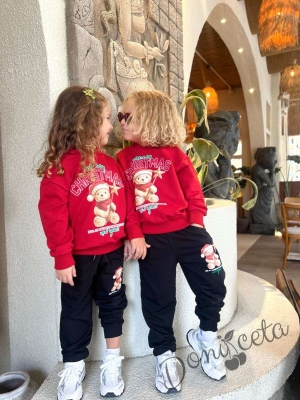Коледен комплект за момче от блуза с качулка в червено с мече и надпис и долнище в черно с мече