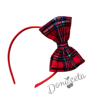 Детска рокля каре в червено с дълъг ръкав и с къдрички от каре Карена с диадема в каре