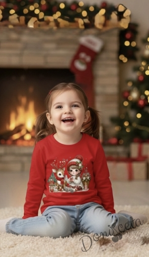 Детска коледна блуза в червено с момиченце и весело еленче