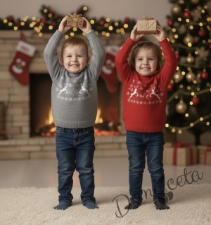 Детски коледен пуловер в сиво за момче с еленчета