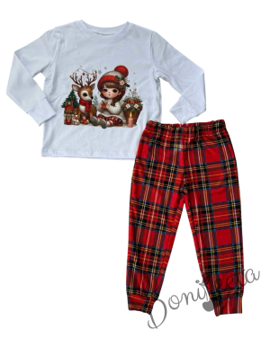 Коледна детска пижама Донър с горнище в бяло с коледни мотиви и долнище в червено каре Карена
