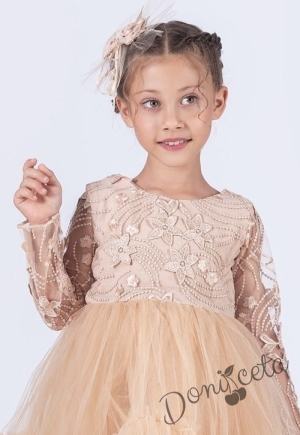 Официална детскарокля с дълъг ръкав Амира с дантела и тюл и фиба за коса в бежово от колекция Бежина