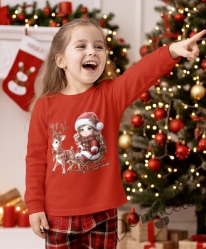 Коледна детска пижама Донър с горнище в червено с коледна картинка и долнище в червено каре Карена