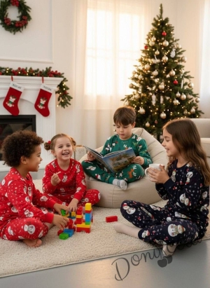 Коледна детска пижама в червено с картинка с коледни мотиви