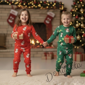 Коледна детска пижама в червено с картинка с коледни мотиви