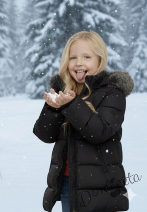 Детско зимно яке за момиче с качулка в черно с джобчета