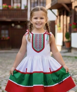Детска етно рокля в бяло, зелено и червено за момиче с шевица и фолклорни мотиви