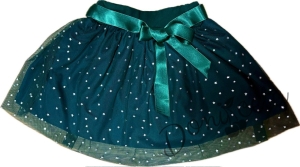 Комплект за момиче от 2 части-пола от тюл в зелено и блуза с дълъг ръкав в бяло с дантела