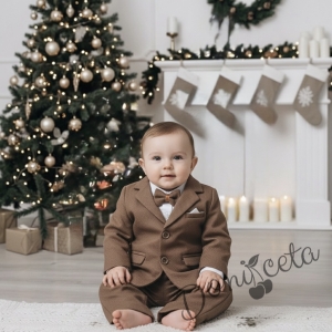 Спортно-елегантен официален плътен косюм за момче в кафяво от 4 части - сако, панталон, риза в бяло и папийонка