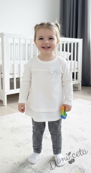 Комплект от блузка в екрю с дълъг ръкав и панталон пепит за момиче