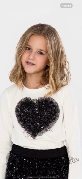 Комплект от детска блуза в екрю със сърце от бляскъв тюл и клин с кожа в черно с ръб