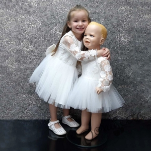 Официална детска рокля с дълъг ръкав в бяло с дантела и тюл  Анисия