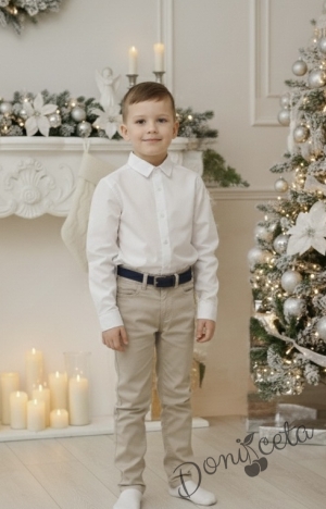 Детски комплект от риза с дълъг ръкав в бяло и дълъг панталон в бежово