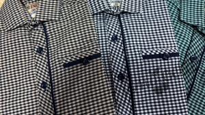 Детски комплект за момче от 2 части-риза в тъмносиньо на квадратчета и панталон в бежово