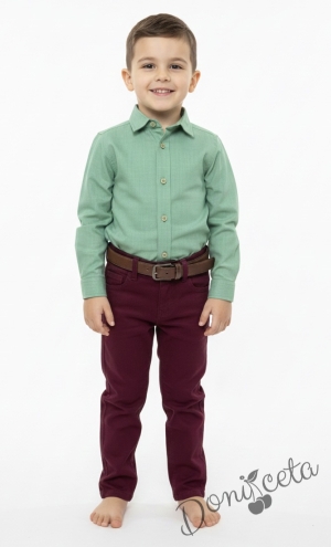 Официален комплект за момче от 2 части-риза в зелено с яка и копчета в бежово и панталон в бордо