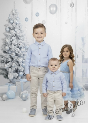 Детски комплект за момче от 2 части-риза в светлосиньо с яка и  копчета в бежово и панталон в бежово Светлосияна