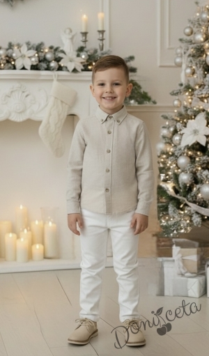 Детски комплект за момче от 2 части-риза в бежово с яка и панталон в бяло Светлосияна