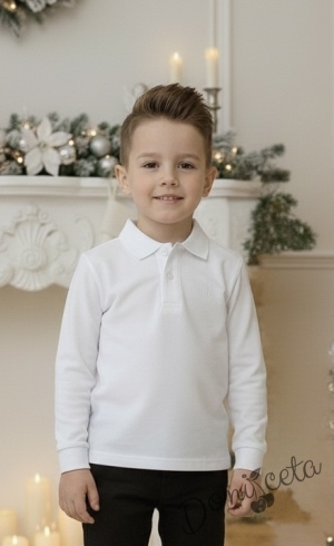  Комплект за момче от 2 части-блуза в бяло с якичка и панталон в черно