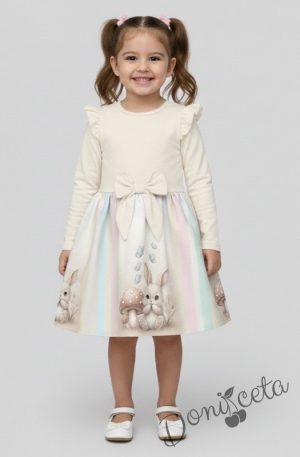 Детска рокля с дълъг ръкав в екрю с къдрички, панделка и зайче
