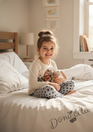 Детска пижама за момиче с горна част в екрю с картинка и долнище в сиво на точки