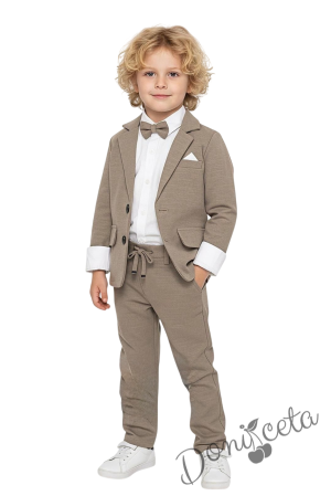 Спортно-елегантен костюм ТЕРИ за момче от 4 части в бежово - риза в бяло, сако с джобове, панталон с връзки и папийонка
