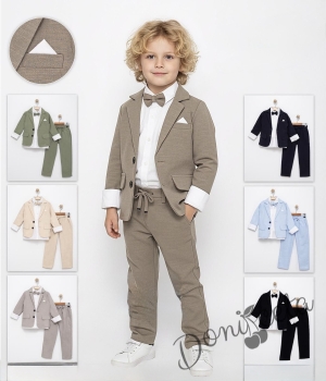 Спортно-елегантен костюм ТЕРИ за момче от 4 части в бежово - риза в бяло, сако с джобове, панталон с връзки и папийонка