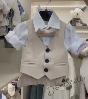 Спортно-елегантен комплект в бежово за момче от 4 части елек, риза в бяло, панталон и папийонка  от колекция Бежина