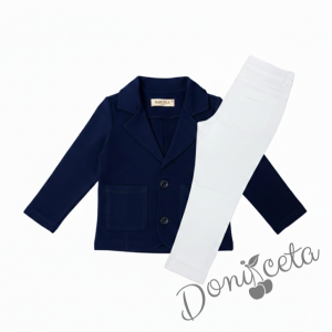 Комплект от детско сако трико за момче в тъмносиньо с джобчета и панталон в бяло