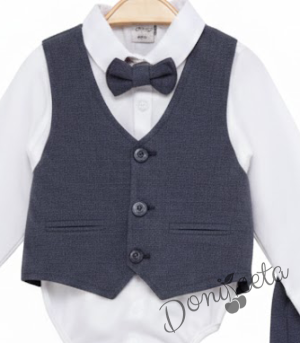 Бебешки спортно-елегантен комплект от боди-риза в бяло, панталон, елек и папийонка в тъмносиво