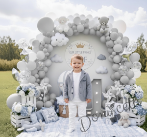 Комплект от детско сако трико за момче в сиво с джобчета и панталон в бяло