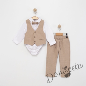 Бебешки спортно-елегантен комплект от боди-риза в бяло, панталон, елек и папийонка в бежово 