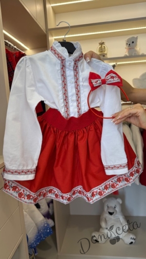 Детски комплект за момиче от 4 части-пола в червено, риза с дълъг ръкав и къдрици с фолклорни/етно мотиви, чорапи с панделка и диадема