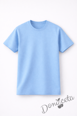 Детска тениска в светлосиньо, подходяща за момче или момиче и за ученическа униформа 