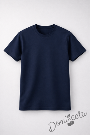 Детска тениска в тъмносиньо, подходяща за момче или момиче и за ученическа униформа 