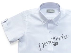 Детска риза в бяло с къс ръкав за момче с копчета