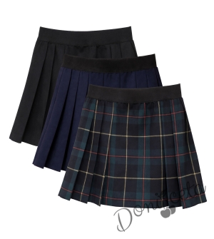 Детска пола плисе в черно, подходяща и за ученическа униформа 