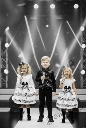 Детска рокля с дълъг ръкав в бяло с ноти и тюл в долната част