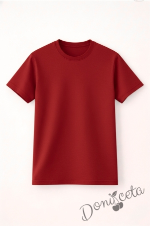 Детска тениска в червено, подходяща за момче или момиче и за ученическа униформа 
