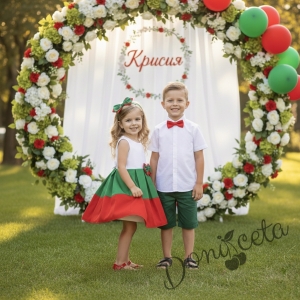 Детска памучна рокля в бяло, зелено и червено с панделка